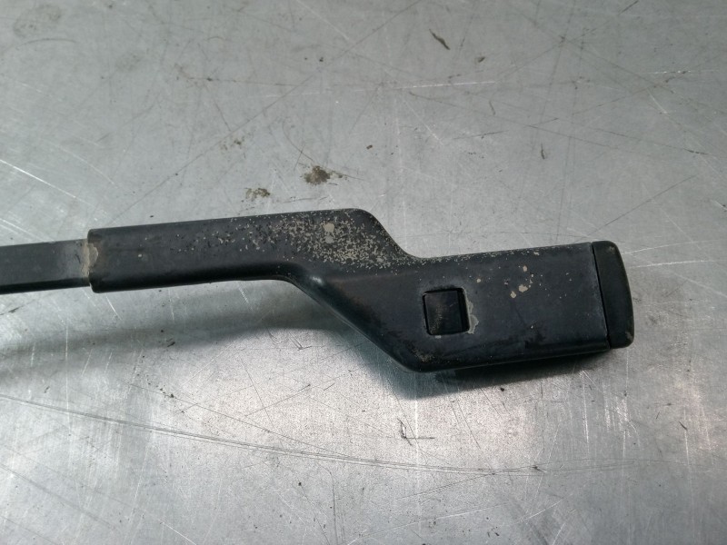 Recambio de brazo limpia delantero derecho para volkswagen polo iv (9n_, 9a_) 1.4 tdi referencia OEM IAM   