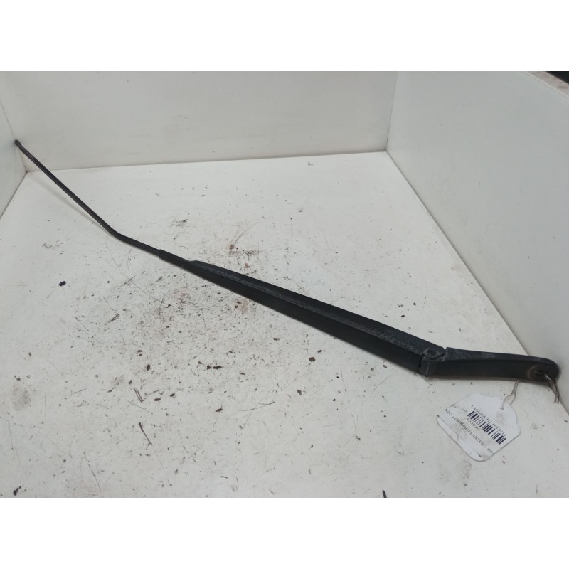 Recambio de brazo limpia delantero derecho para renault laguna iii (bt0/1) 1.5 dci (bt00, bt0a, bt0t, bt1j) referencia OEM IAM  