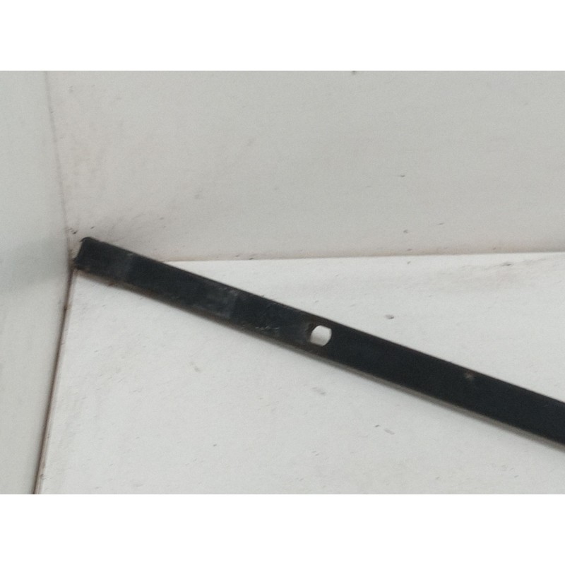 Recambio de brazo limpia delantero derecho para renault laguna iii (bt0/1) 1.5 dci (bt00, bt0a, bt0t, bt1j) referencia OEM IAM  