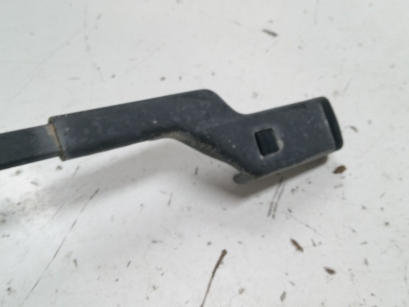 Recambio de brazo limpia delantero izquierdo para volkswagen polo iv (9n_, 9a_) 1.4 tdi referencia OEM IAM   