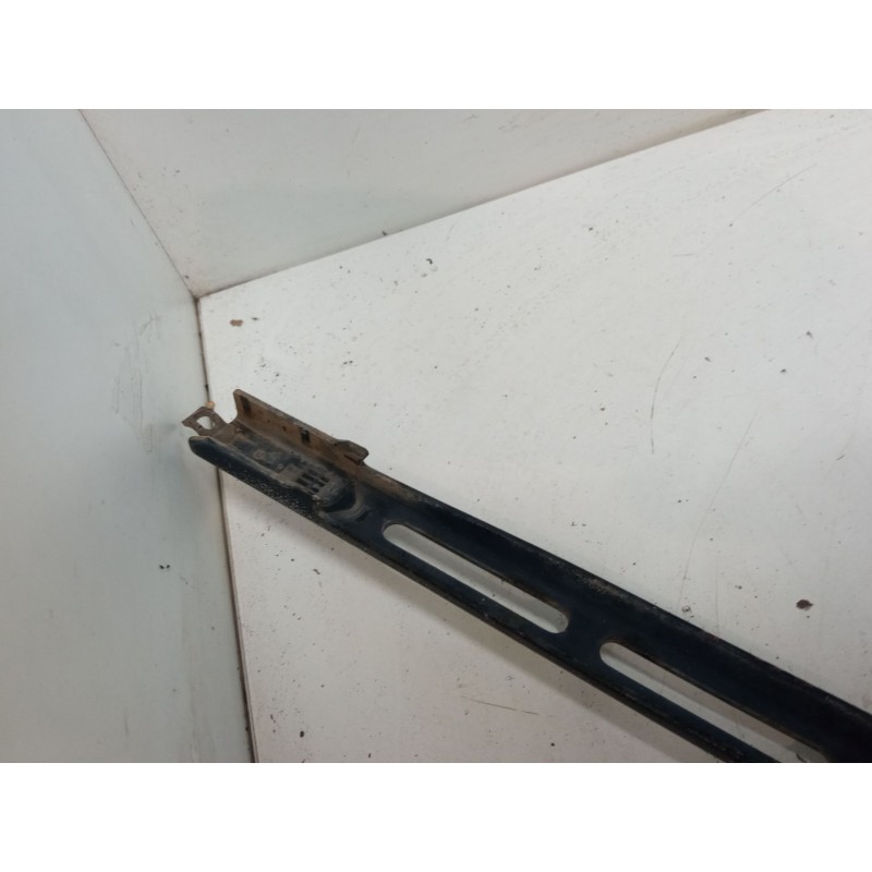 Recambio de brazo limpia delantero izquierdo para citroën c4 ii (nc_) 1.6 hdi 90 referencia OEM IAM   