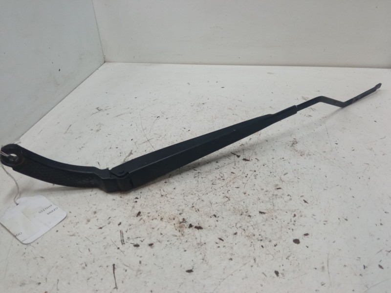 Recambio de brazo limpia delantero izquierdo para renault clio iv (bh_) 1.2 16v referencia OEM IAM   