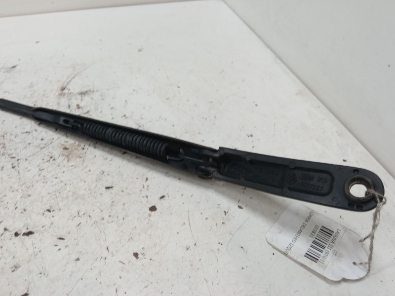 Recambio de brazo limpia delantero izquierdo para renault laguna iii (bt0/1) 1.5 dci (bt00, bt0a, bt0t, bt1j) referencia OEM IAM