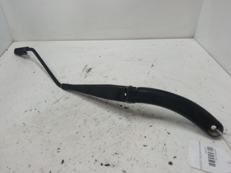 Recambio de brazo limpia delantero izquierdo para peugeot bipper (aa_) 1.3 hdi 75 referencia OEM IAM   