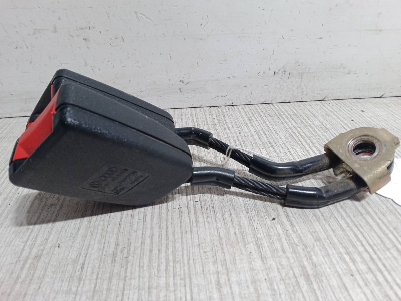 Recambio de anclaje cinturon trasero izquierdo para volkswagen golf iv (1j1) 1.9 tdi referencia OEM IAM   