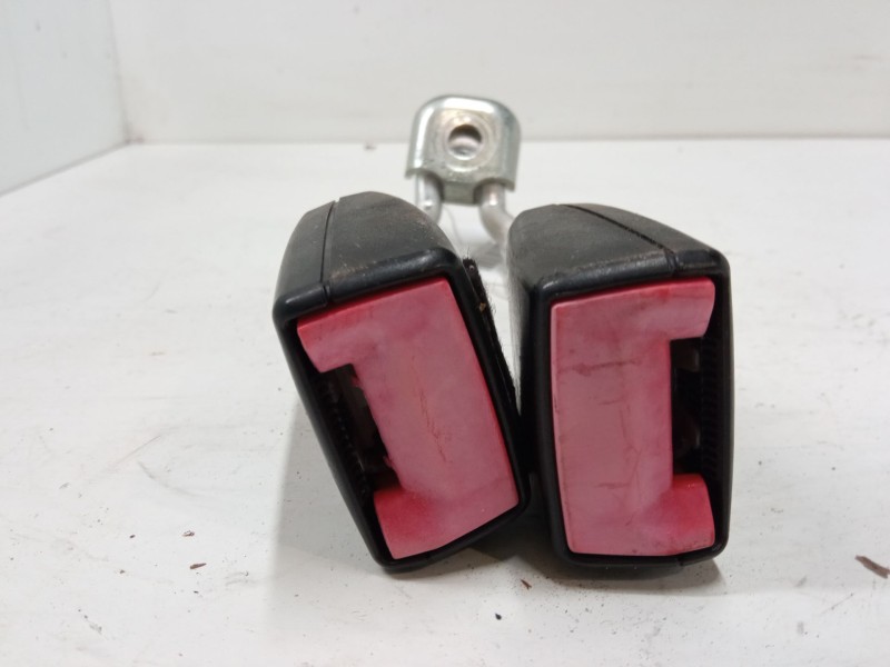 Recambio de anclaje cinturon trasero izquierdo para seat ibiza iv (6j5, 6p1) 1.2 tsi referencia OEM IAM   