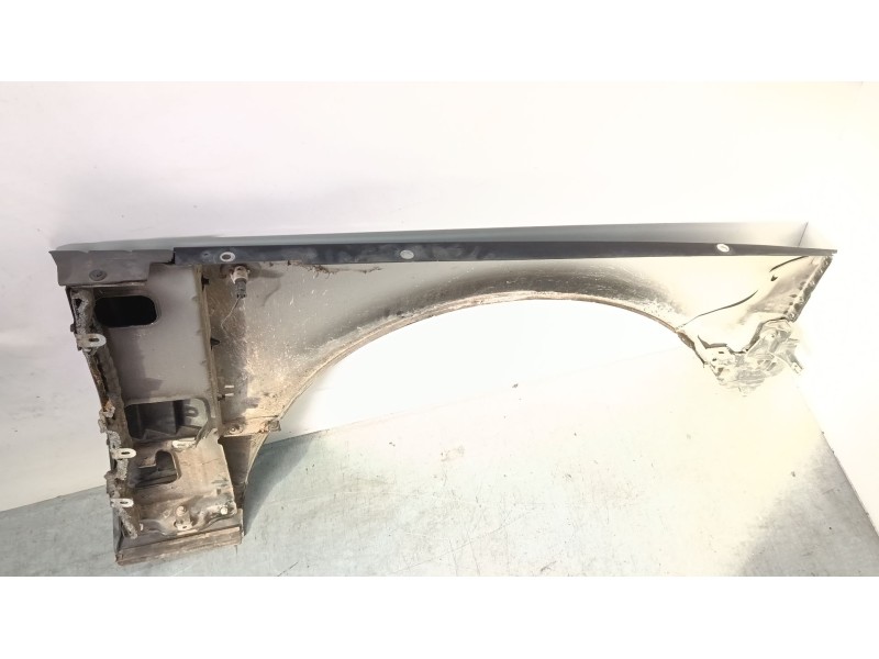 Recambio de aleta delantera izquierda grande para land rover range rover iii (l322) 3.6 d 4x4 referencia OEM IAM   
