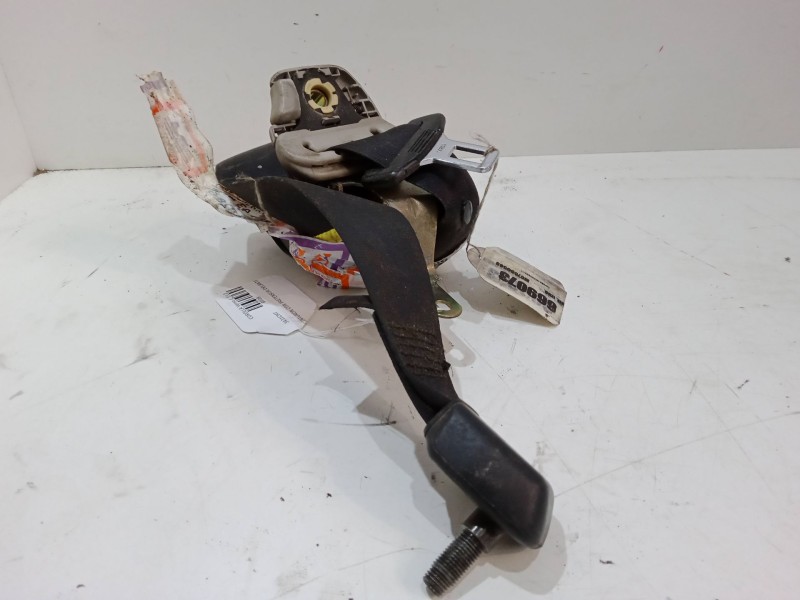 Recambio de cinturon con pretensor delantero izquierdo para toyota corolla verso (_e12_) 2.0 d-4d (cde120_) referencia OEM IAM  