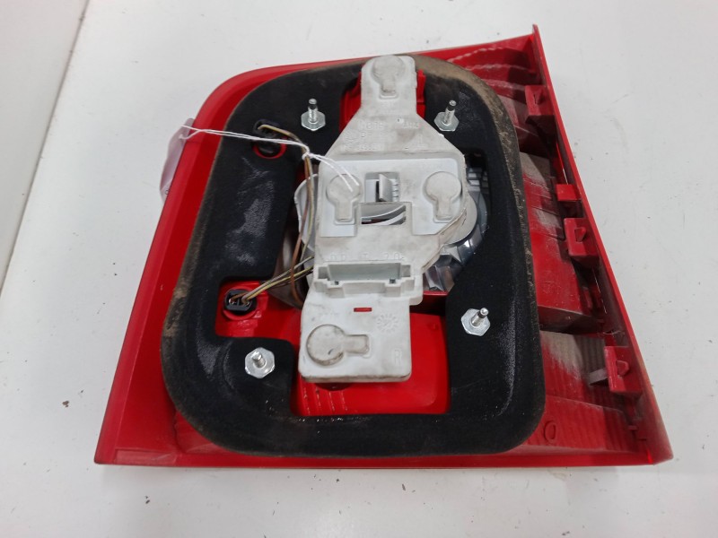 Recambio de piloto trasero derecho para skoda octavia ii combi (1z5) 2.0 tdi 16v referencia OEM IAM   