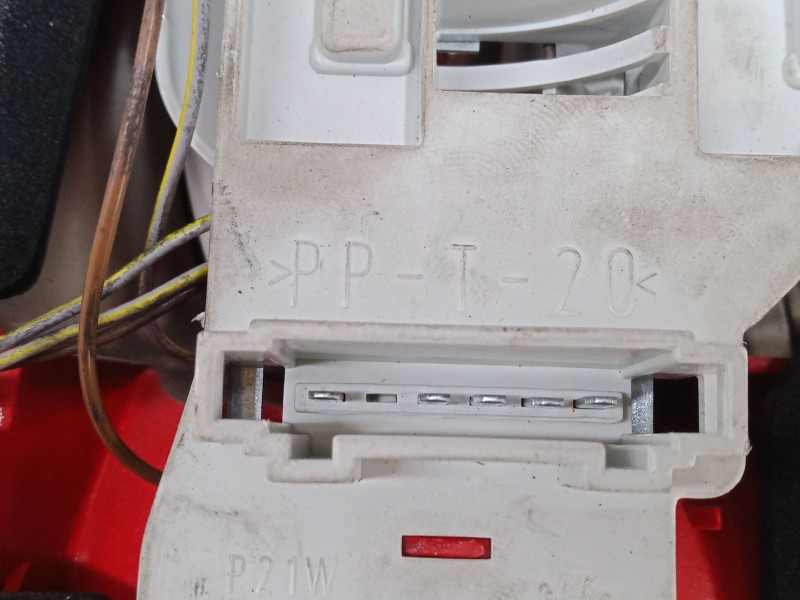 Recambio de piloto trasero derecho para skoda octavia ii combi (1z5) 2.0 tdi 16v referencia OEM IAM   