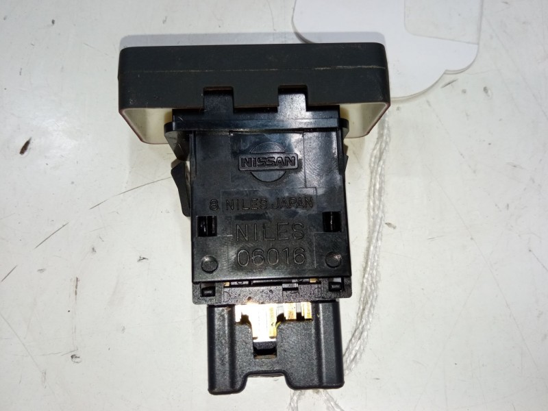 Recambio de warning para nissan x-trail ii (t31) 2.0 dci referencia OEM IAM   