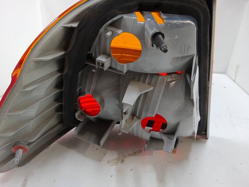 Recambio de piloto trasero derecho para bmw 3 (e46) 320 d referencia OEM IAM   