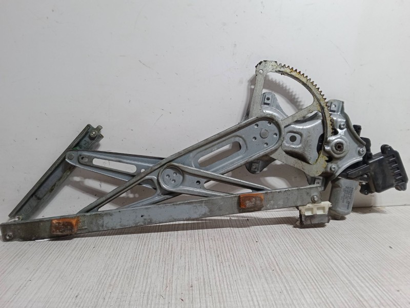 Recambio de elevalunas electrico delantero izquierdo para toyota auris (_e15_) 1.33 dual-vvti (nre150_) referencia OEM IAM    Recambio de elevalunas electrico delantero izquierdo para toyota auris (_e15_) 1.33 dual-vvti (nre150_) referencia OEM IAM