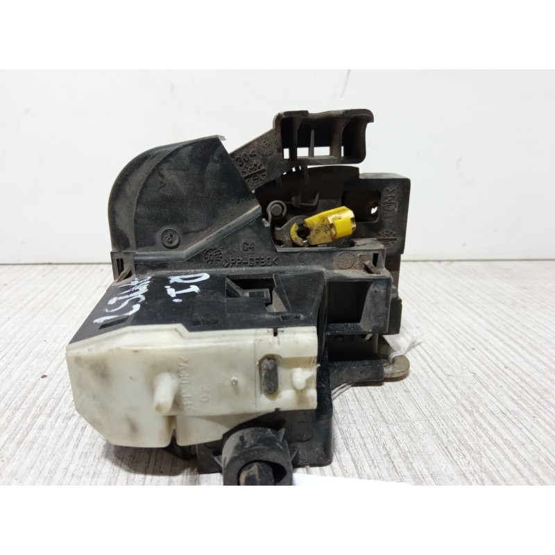 Recambio de cerradura puerta delantera izquierda para renault clio ii (bb_, cb_) 1.5 dci (b/cb07) referencia OEM IAM   
