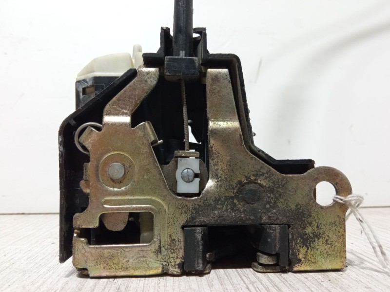 Recambio de cerradura puerta delantera izquierda para renault clio ii (bb_, cb_) 1.5 dci (b/cb07) referencia OEM IAM   