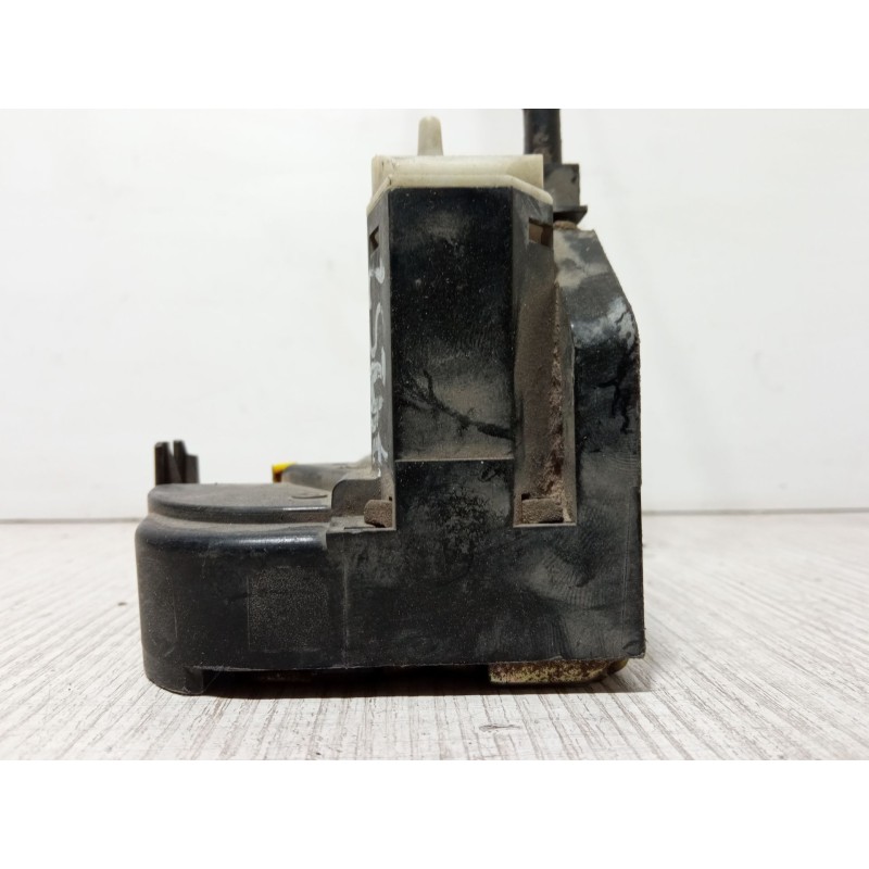 Recambio de cerradura puerta delantera izquierda para renault clio ii (bb_, cb_) 1.5 dci (b/cb07) referencia OEM IAM   