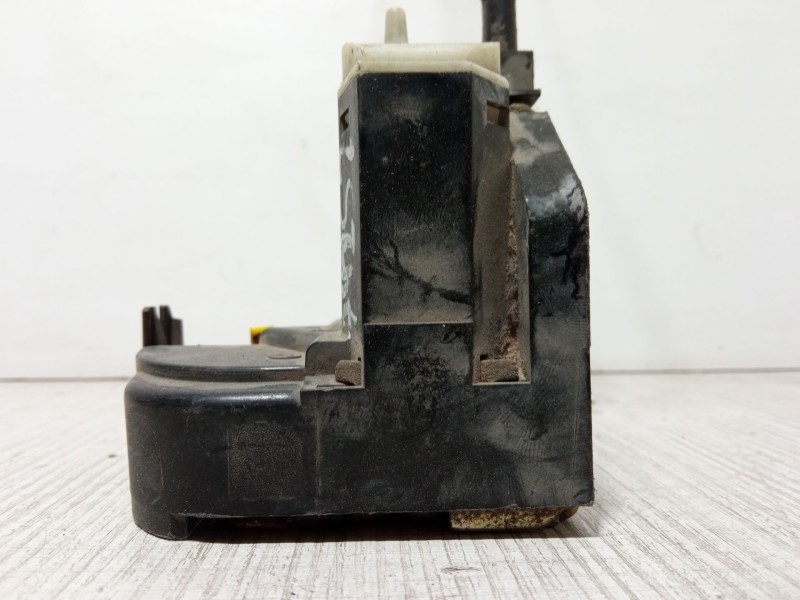 Recambio de cerradura puerta delantera izquierda para renault clio ii (bb_, cb_) 1.5 dci (b/cb07) referencia OEM IAM   