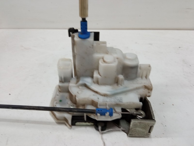 Recambio de cerradura puerta delantera derecha para fiat doblo cargo (263_) 1.3 d multijet referencia OEM IAM 5117366  