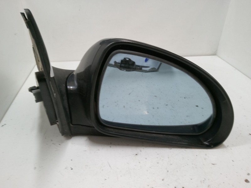 Recambio de retrovisor electrico derecho para kia cee´d sw (ed) 2.0 crdi 140 referencia OEM IAM   