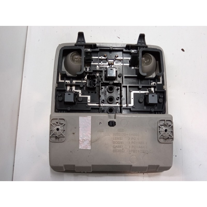 Recambio de luz interior delantera para kia cee´d sw (ed) 2.0 crdi 140 referencia OEM IAM   