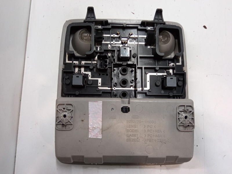 Recambio de luz interior delantera para kia cee´d sw (ed) 2.0 crdi 140 referencia OEM IAM   
