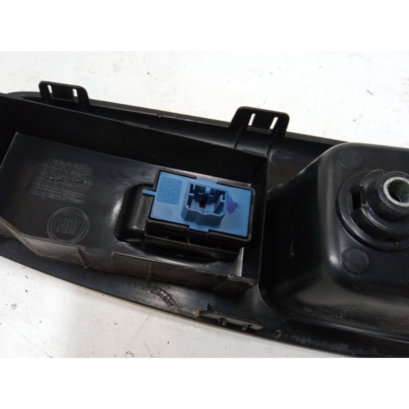 Recambio de maneta interior puerta delantera derecha para fiat doblo cargo (263_) 1.3 d multijet referencia OEM IAM   