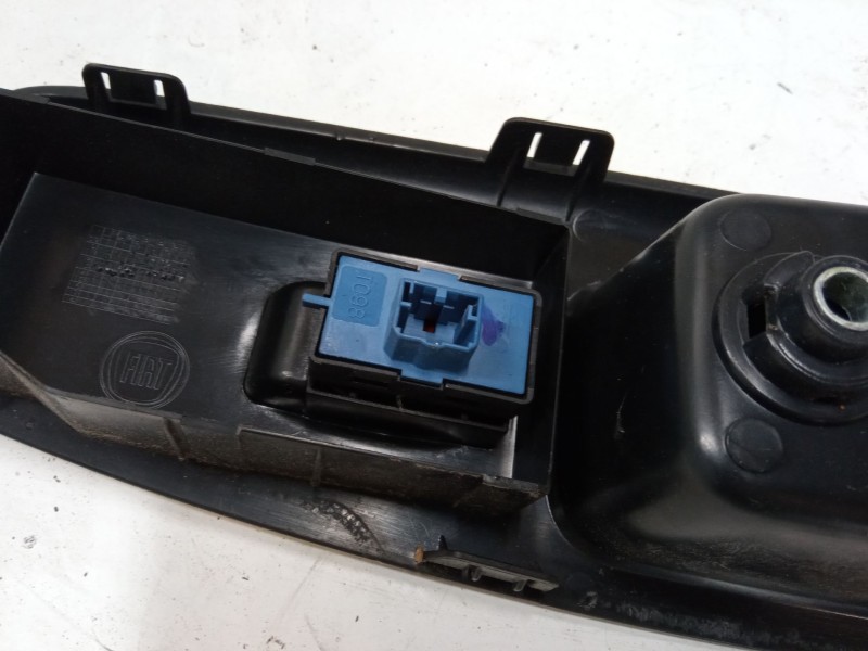 Recambio de maneta interior puerta delantera derecha para fiat doblo cargo (263_) 1.3 d multijet referencia OEM IAM   