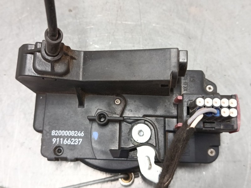 Recambio de cerradura puerta delantera izquierda para renault trafic ii autobús (jl) 2.0 dci 115 referencia OEM IAM 91166237  