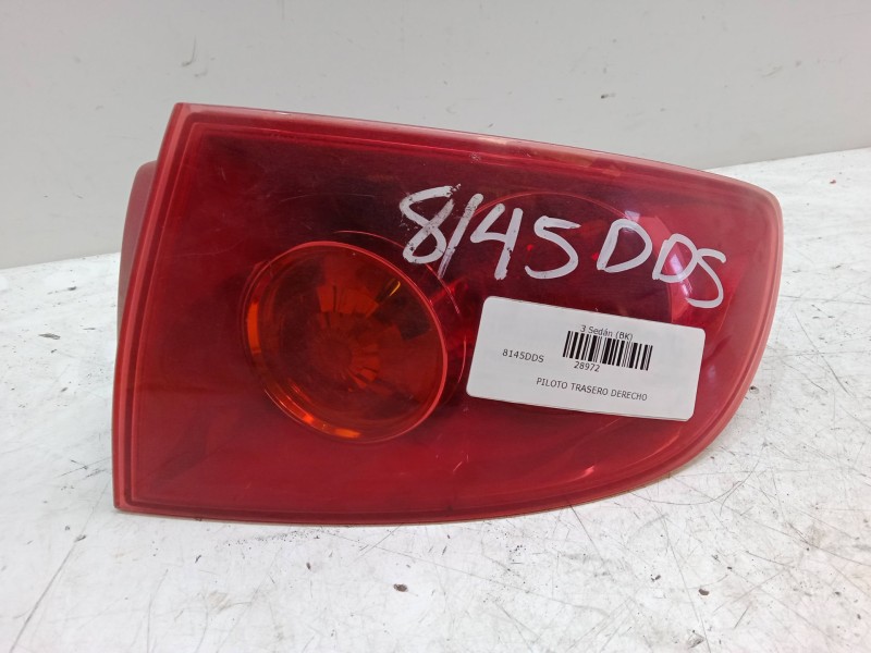 Recambio de piloto trasero derecho para mazda 3 sedán (bk) 1.6 di turbo (bk12y) referencia OEM IAM    Recambio de piloto trasero derecho para mazda 3 sedán (bk) 1.6 di turbo (bk12y) referencia OEM IAM