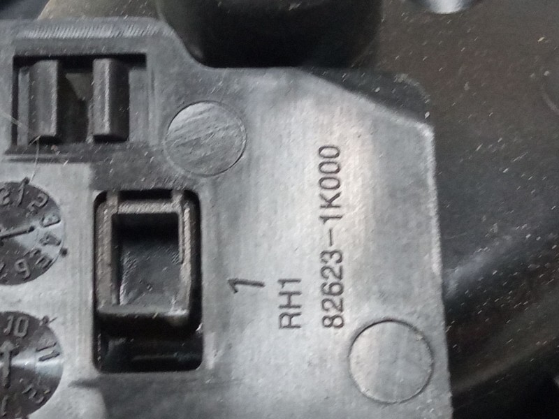 Recambio de maneta interior puerta delantera derecha para hyundai ix20 (jc) 1.4 referencia OEM IAM 826231K000  