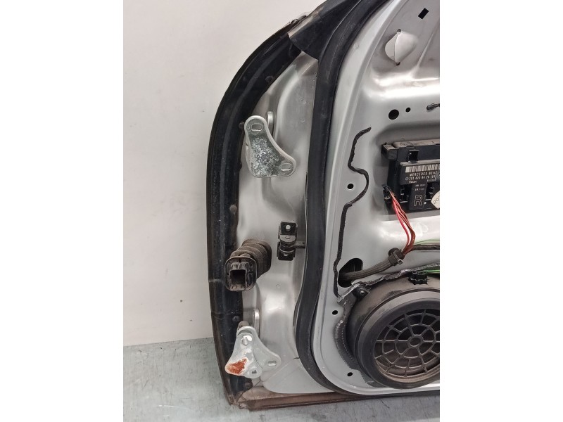 Recambio de puerta delantera derecha para mercedes-benz clase c (w203) c 220 cdi (203.006) referencia OEM IAM   
