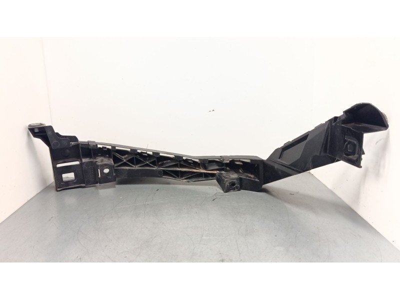 Recambio de alojamiento faro derecho para seat ibiza v (kj1, kjg) 1.0 mpi referencia OEM IAM 6F0807890RH  