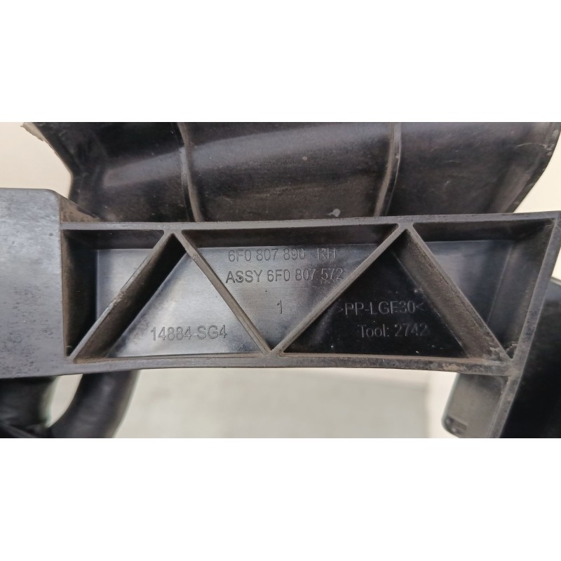 Recambio de alojamiento faro derecho para seat ibiza v (kj1, kjg) 1.0 mpi referencia OEM IAM 6F0807890RH  