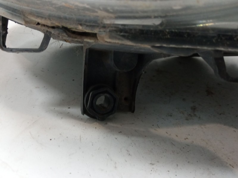 Recambio de faro derecho para volkswagen polo iv (9n_, 9a_) 1.4 tdi referencia OEM IAM   