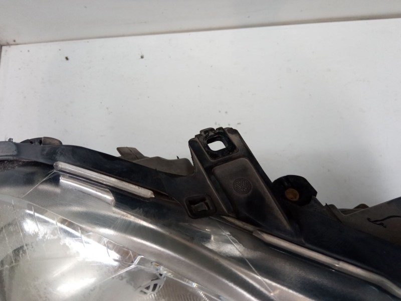 Recambio de faro derecho para volkswagen polo iv (9n_, 9a_) 1.4 tdi referencia OEM IAM   