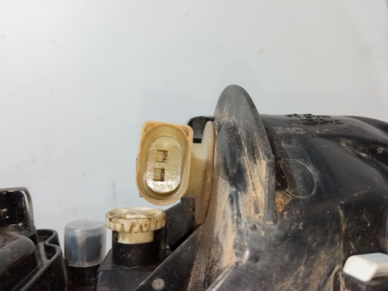 Recambio de faro derecho para seat toledo ii (1m2) 1.9 tdi referencia OEM IAM   