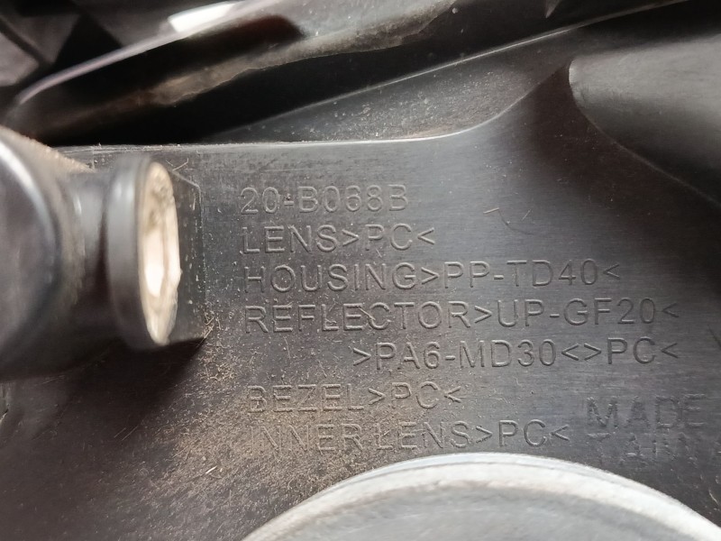 Recambio de faro izquierdo para renault scénic ii (jm0/1_) 1.6 16v (jm1r) referencia OEM IAM   