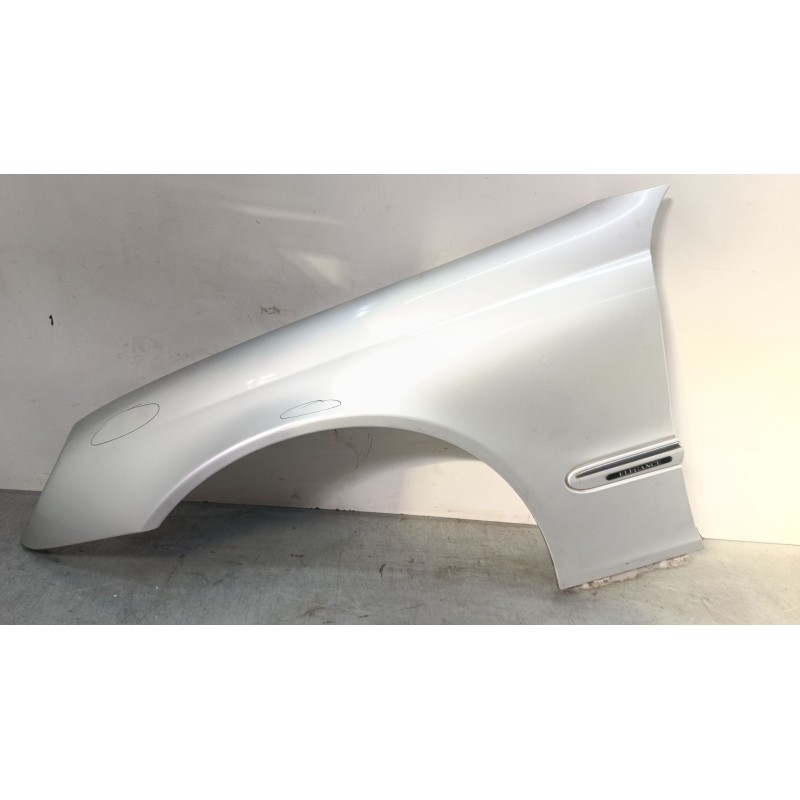 Recambio de aleta delantera izquierda para mercedes-benz clase c (w203) c 220 cdi (203.006) referencia OEM IAM   