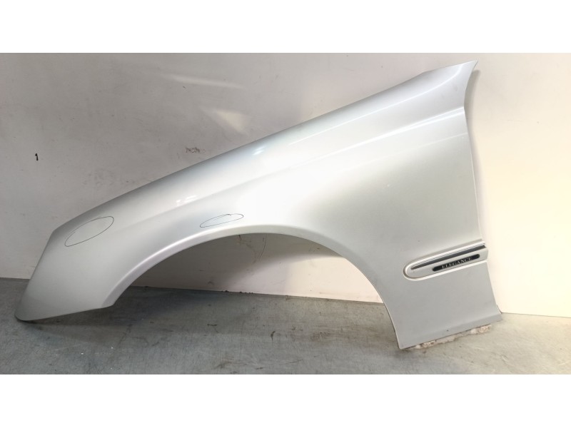 Recambio de aleta delantera izquierda para mercedes-benz clase c (w203) c 220 cdi (203.006) referencia OEM IAM   