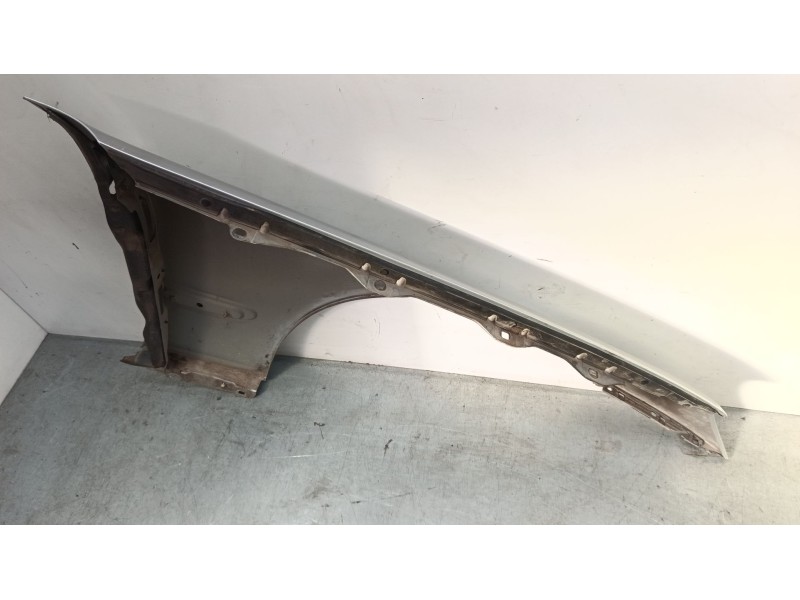 Recambio de aleta delantera izquierda para mercedes-benz clase c (w203) c 220 cdi (203.006) referencia OEM IAM   