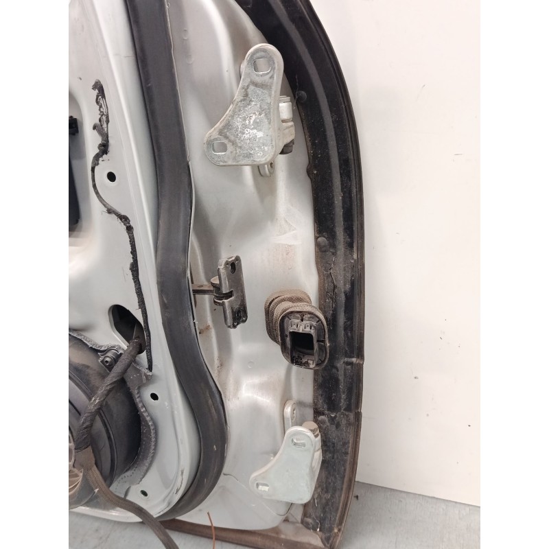 Recambio de puerta delantera izquierda para mercedes-benz clase c (w203) c 220 cdi (203.006) referencia OEM IAM   