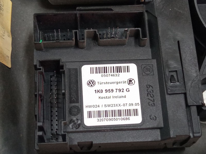 Recambio de elevalunas electrico derecho 3p para volkswagen golf v (1k1) 2.0 tdi 16v referencia OEM IAM 1K0959792G  