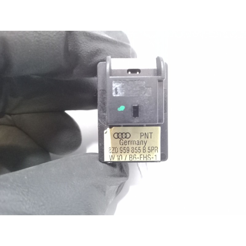 Recambio de mando elevalunas delantero derecho para audi a3 sportback (8pa) 1.6 fsi referencia OEM IAM   