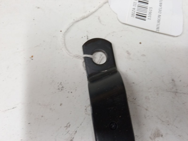 Recambio de anclaje cinturon delantero izquierdo para seat ibiza iii (6l1) 1.4 tdi referencia OEM IAM   