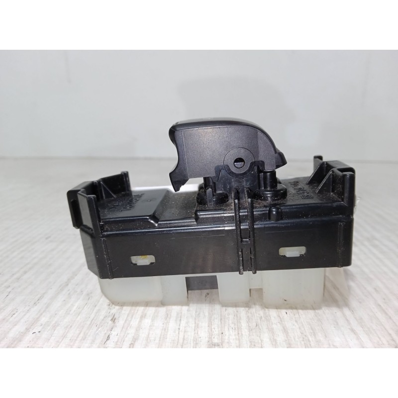 Recambio de mando elevalunas delantero derecho para toyota corolla verso (_e12_) 2.0 d-4d (cde120_) referencia OEM IAM PACN010W1