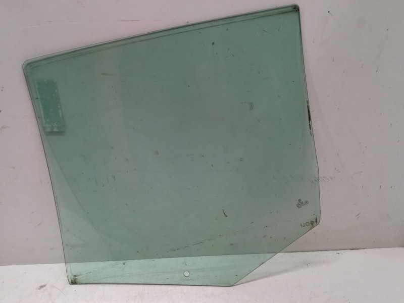 Recambio de luna trasera derecha para volkswagen golf iv (1j1) 1.9 tdi referencia OEM IAM   