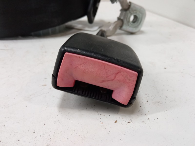 Recambio de anclaje cinturon trasero derecho para seat ibiza iii (6l1) 1.4 tdi referencia OEM IAM   