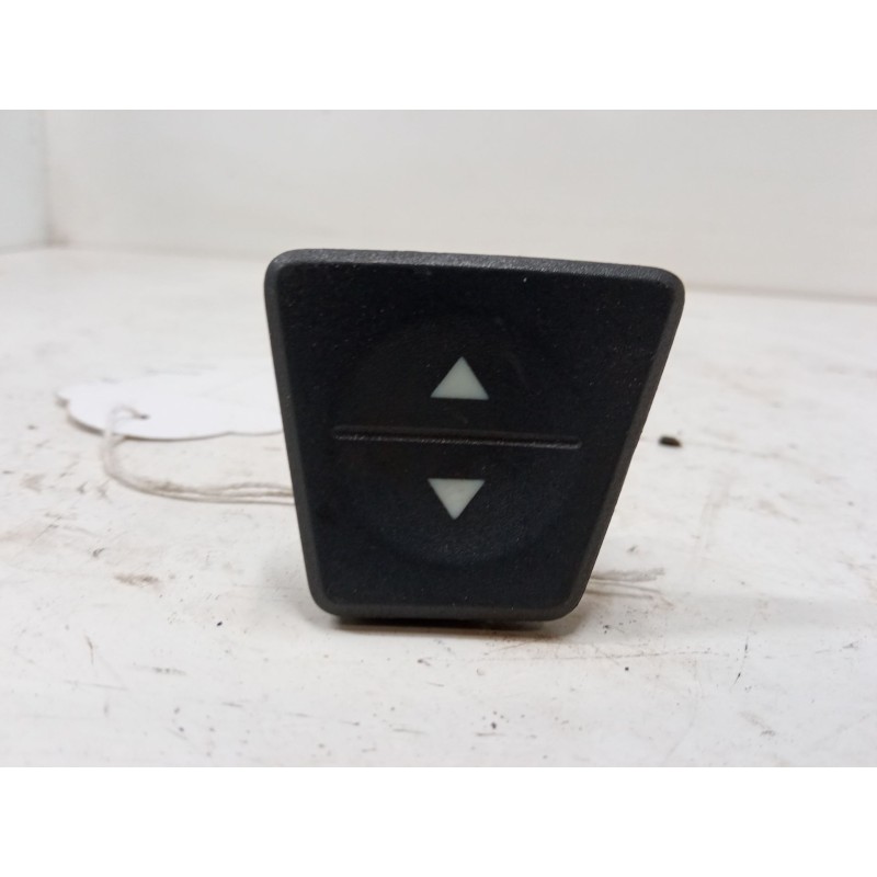 Recambio de mando elevalunas delantero derecho para fiat panda / panda classic (169_) 1.3 d multijet (169.axc1a) referencia OEM 