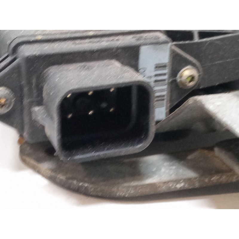 Recambio de elevalunas electrico derecho 3p para opel corsa b (s93) 1.7 d (f08, f68, m68) referencia OEM IAM 90520190  