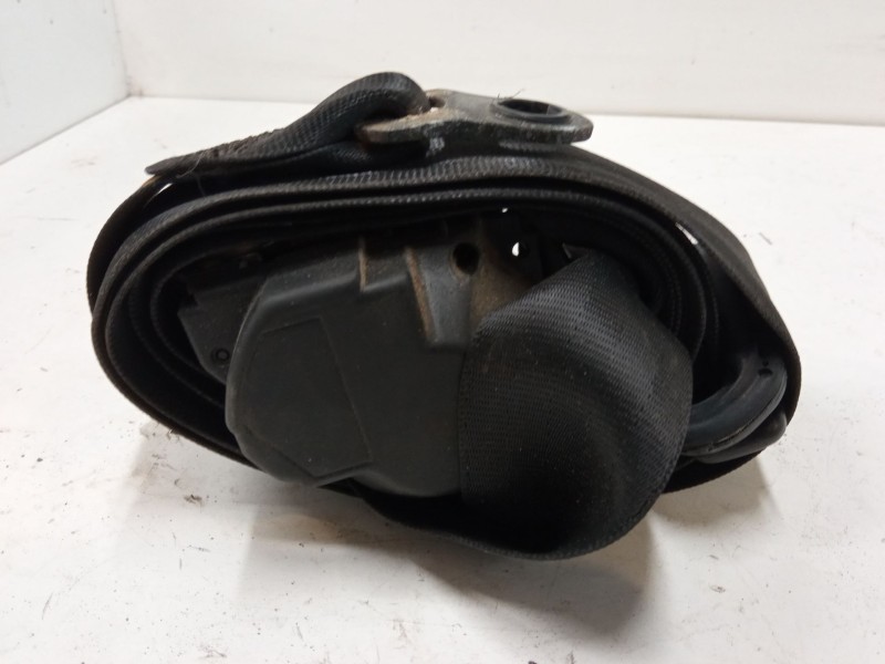 Recambio de cinturon seguridad delantero izquierdo para volkswagen caravelle 2,4 5v 2-aab-2m referencia OEM IAM   